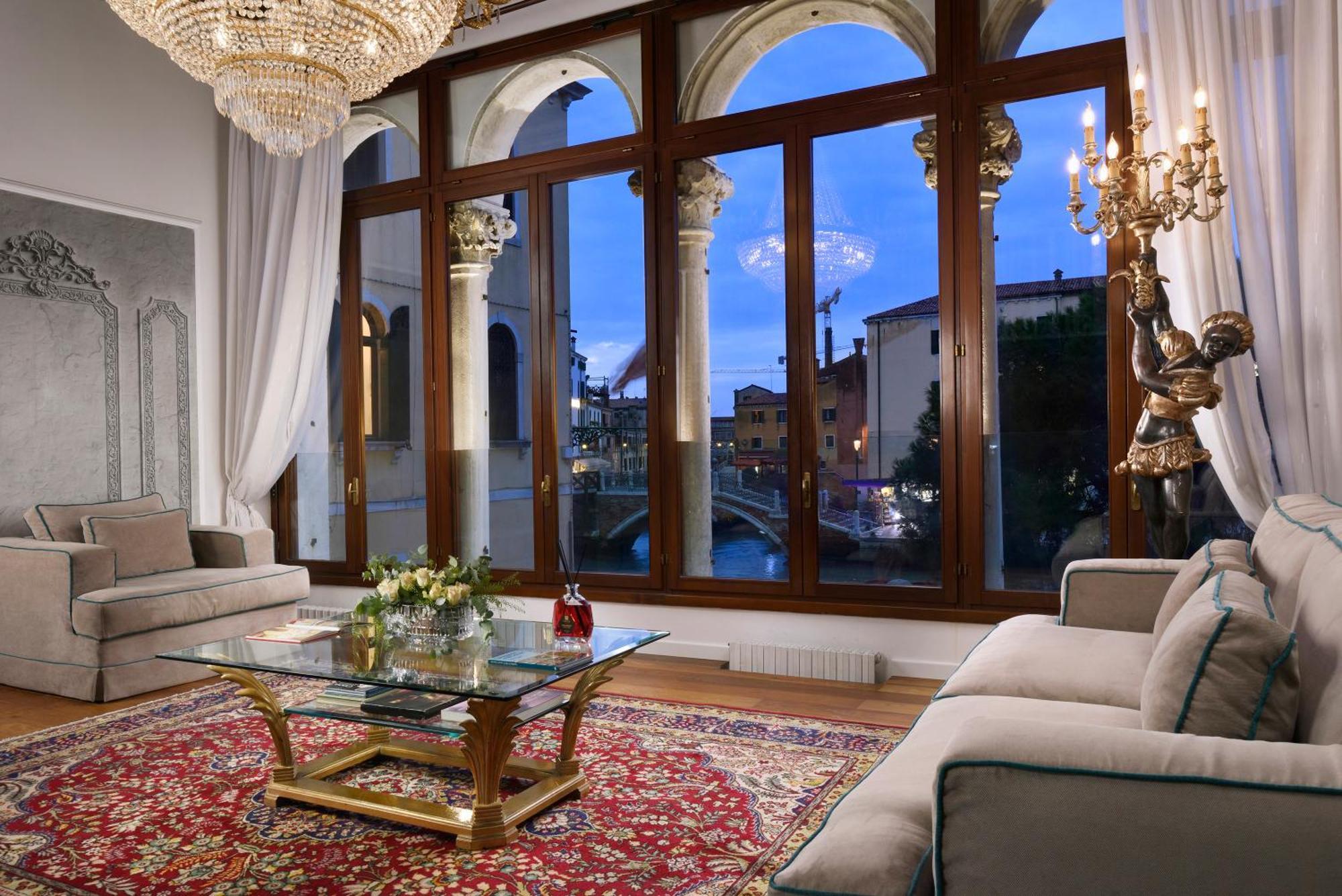 Swan Dolcevita Prestige Stay - Canal View & Exclusive Experience Venedig Exteriör bild