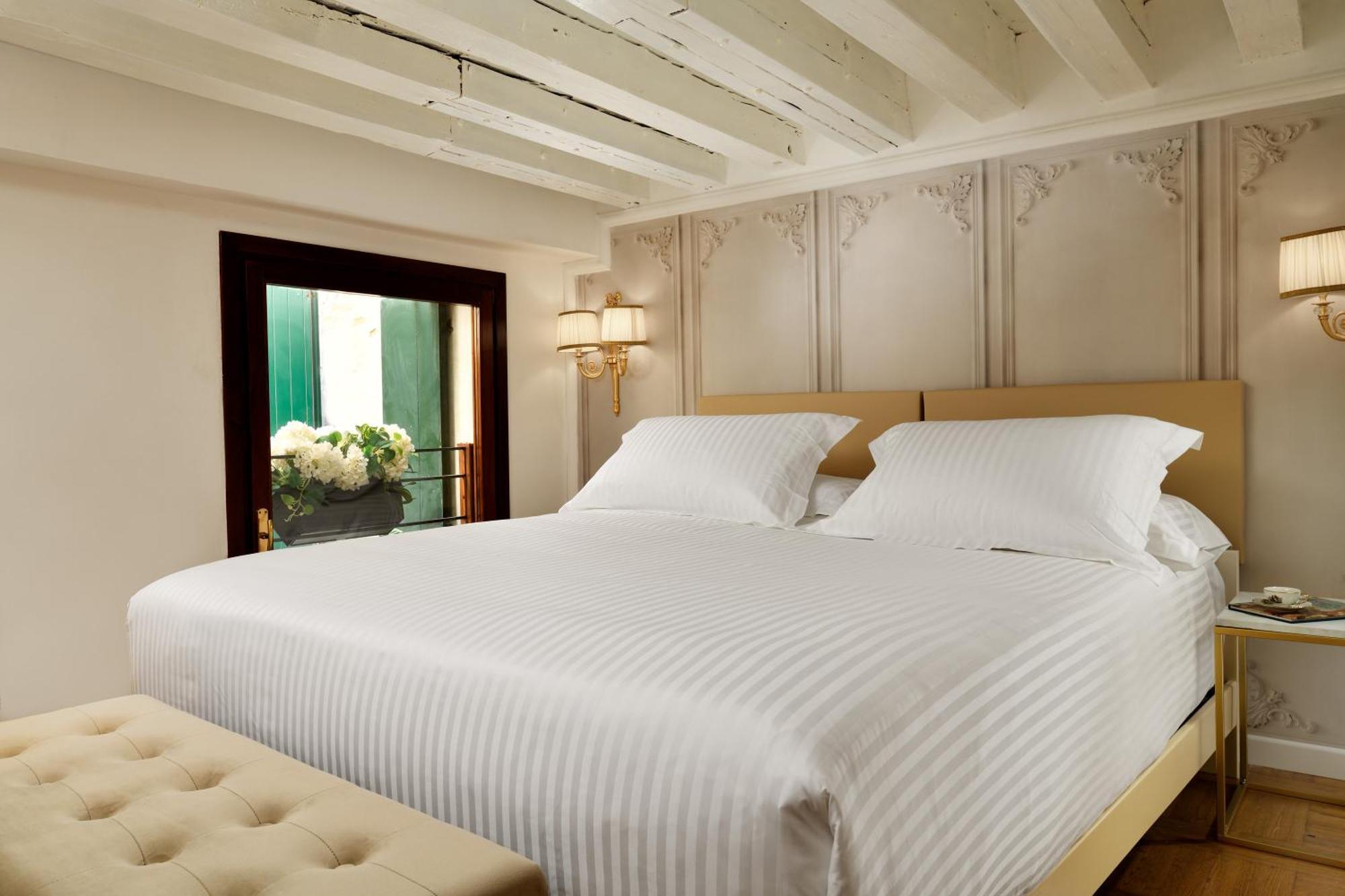 Swan Dolcevita Prestige Stay - Canal View & Exclusive Experience Venedig Exteriör bild