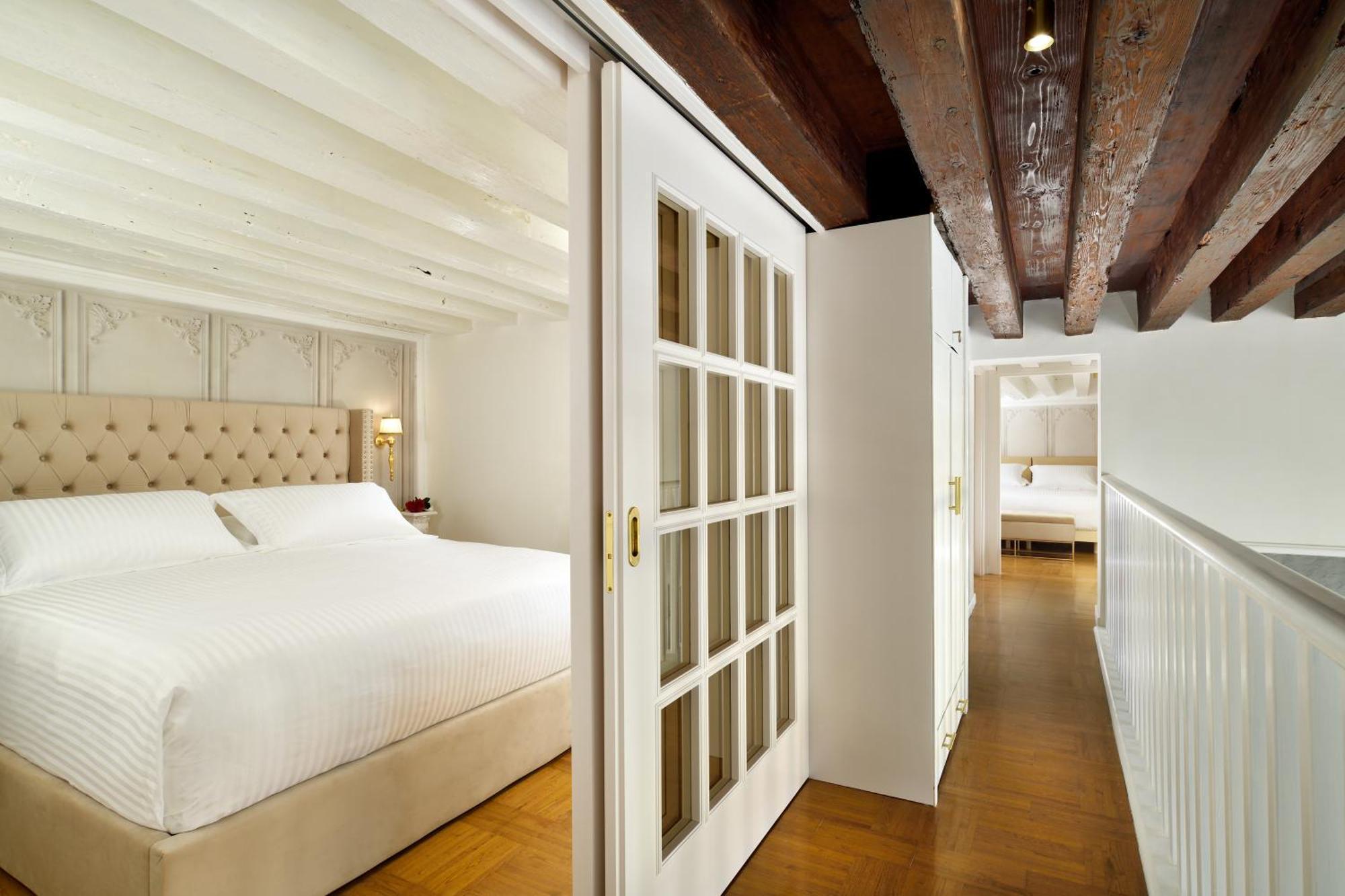 Swan Dolcevita Prestige Stay - Canal View & Exclusive Experience Venedig Exteriör bild