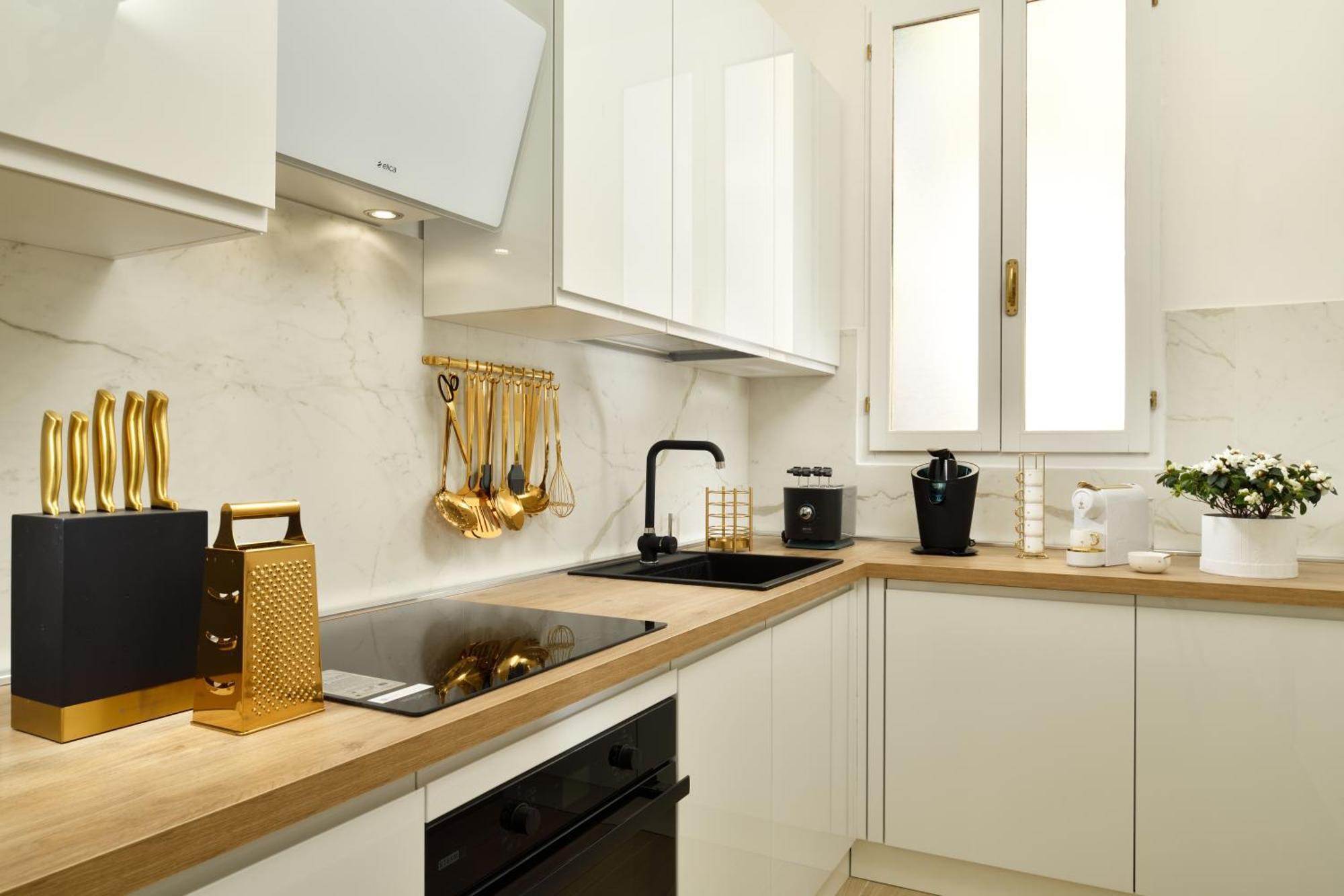 Swan Dolcevita Prestige Stay - Canal View & Exclusive Experience Venedig Exteriör bild