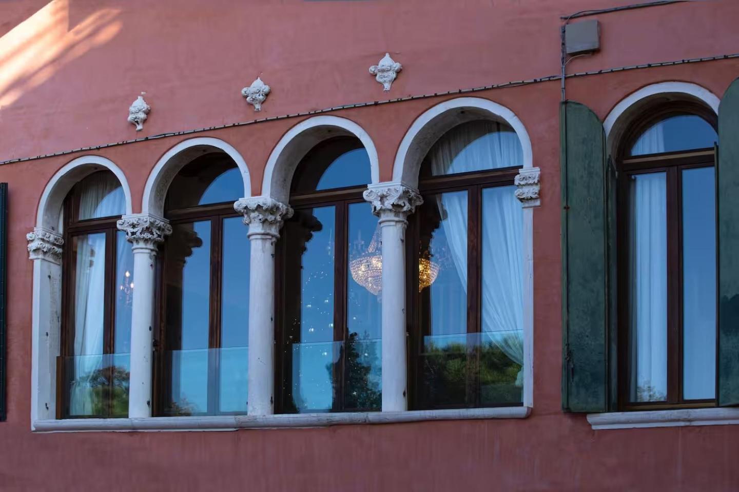Swan Dolcevita Prestige Stay - Canal View & Exclusive Experience Venedig Exteriör bild